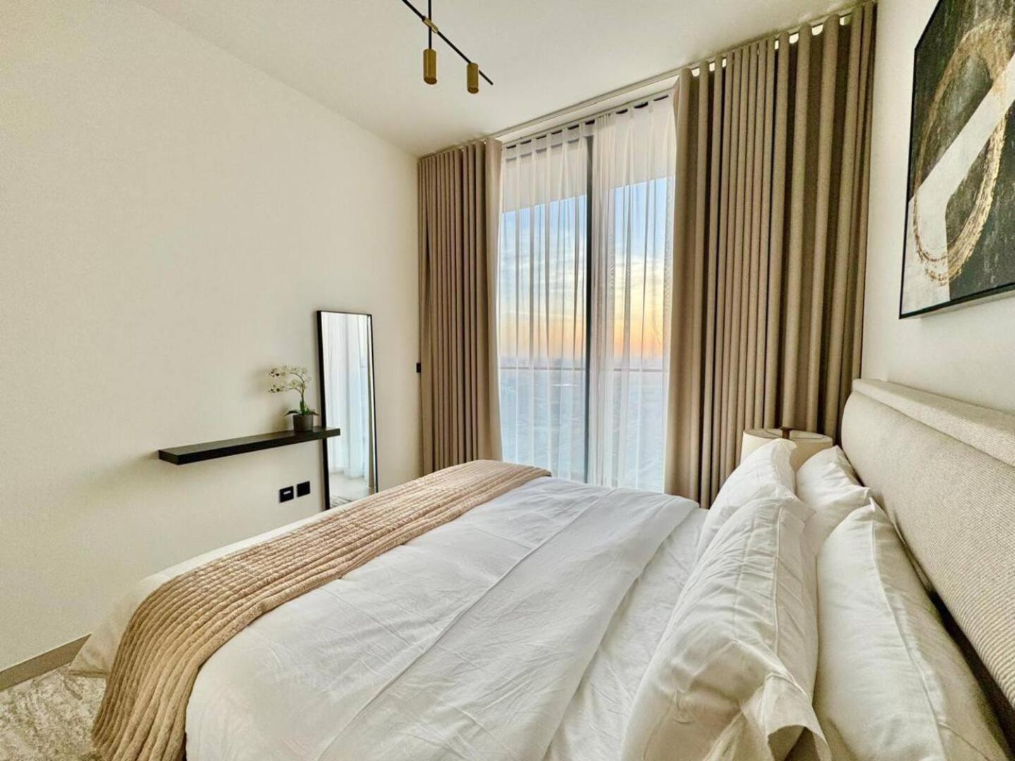 Elegant 1br In Jvc With Spacious Balcony * Dubai