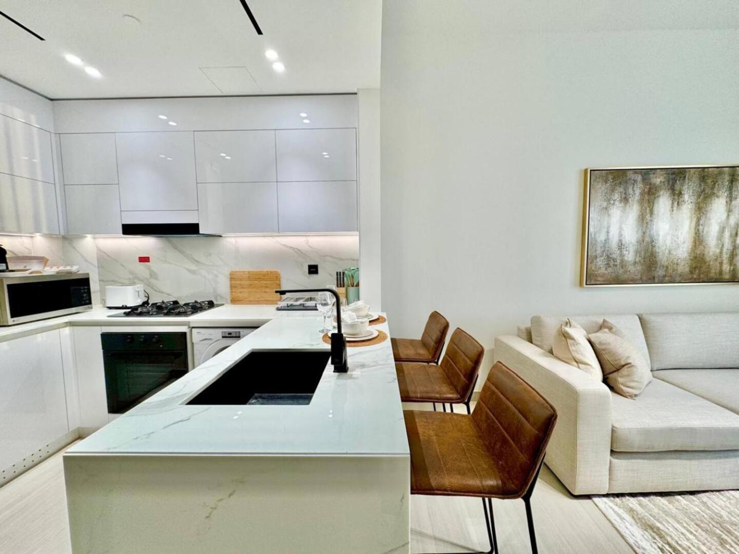 Apartment Elegant 1br In Jvc With Spacious Balcony Dubai