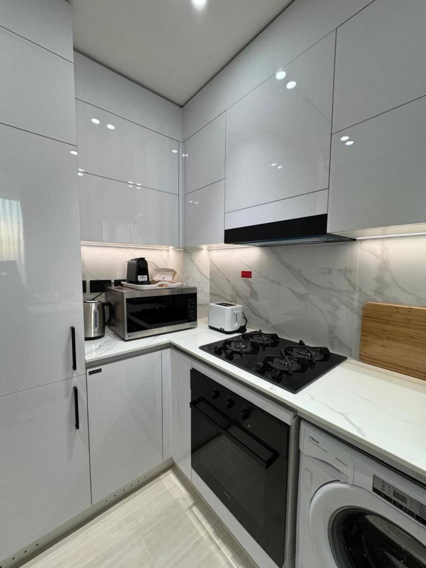 Elegant 1br In Jvc With Spacious Balcony Apartment