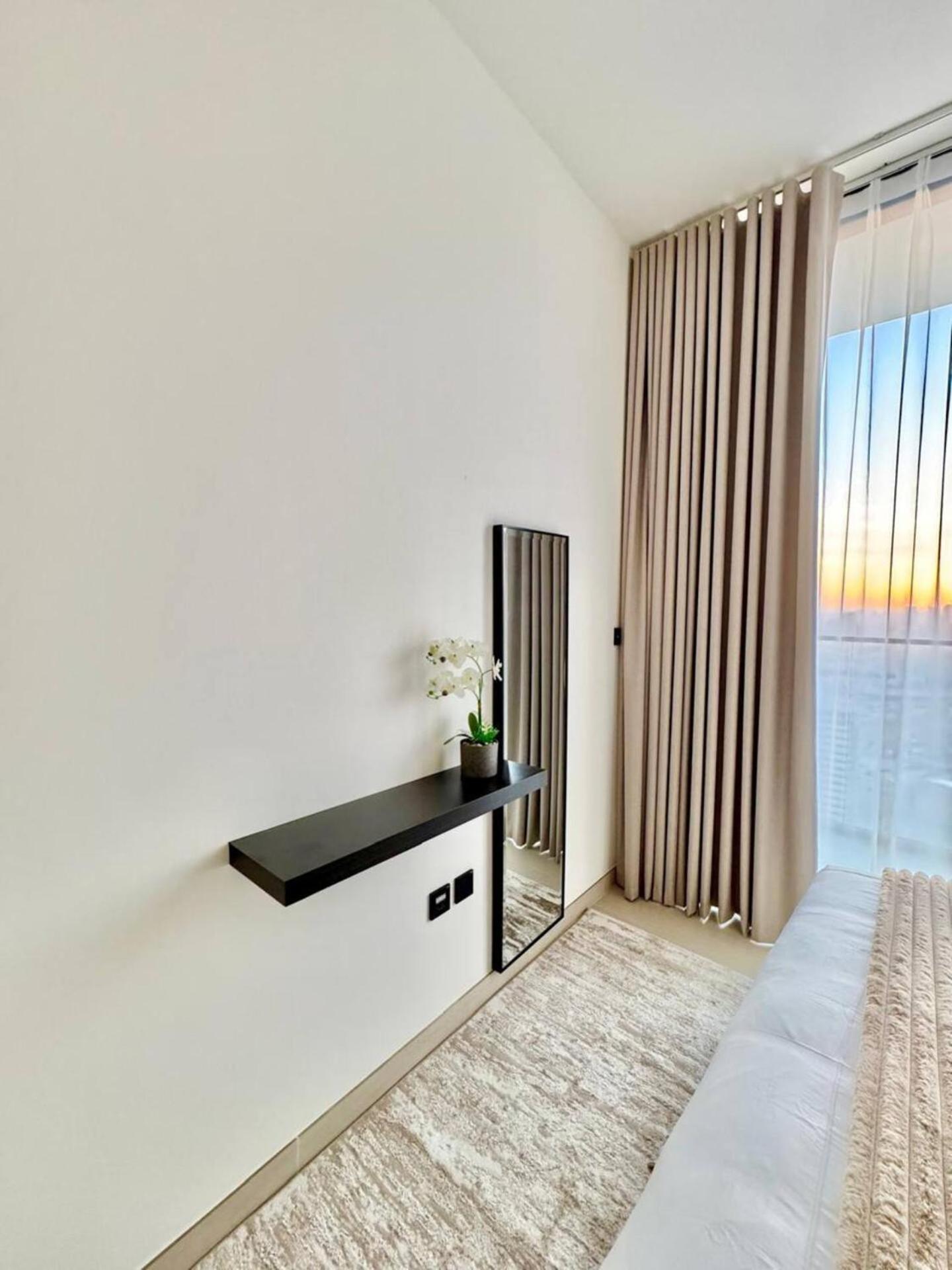 Apartment Elegant 1br In Jvc With Spacious Balcony Dubai